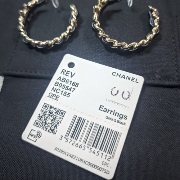 NWT 2022 Authentic CHANEL Large CC Hoop Earrings - Picture 3 of 7